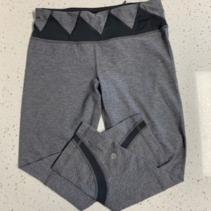 Lululemon Inspire Capri Size 6